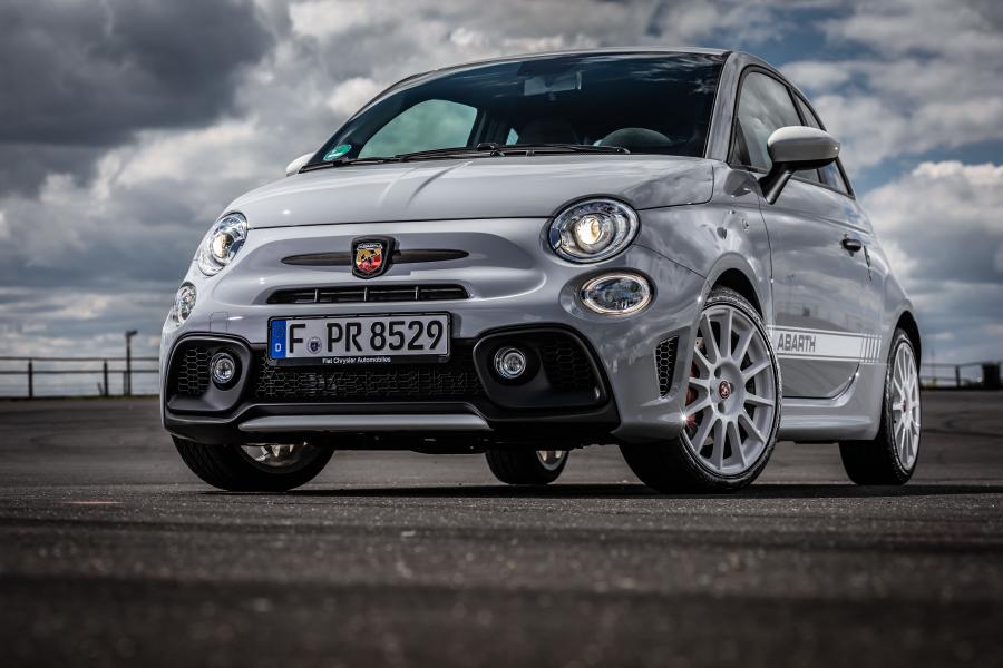  Abarth 595 esseesse (312) 2019 года  (WW) (фото 38 из 44)